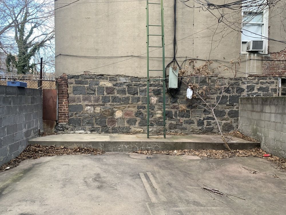 679 Knickerbocker Ave, Brooklyn, NY 11221